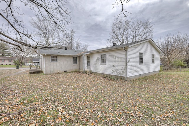 200 Barry Ave, Gallatin, TN 37066 - back of property featuring brick siding