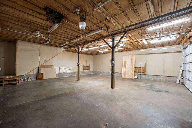 garage featuring ceiling fan