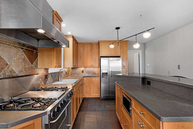 kitchen with sink, stainless steel appliances, pendant lighting, decorative backsplash, and exhaust hood