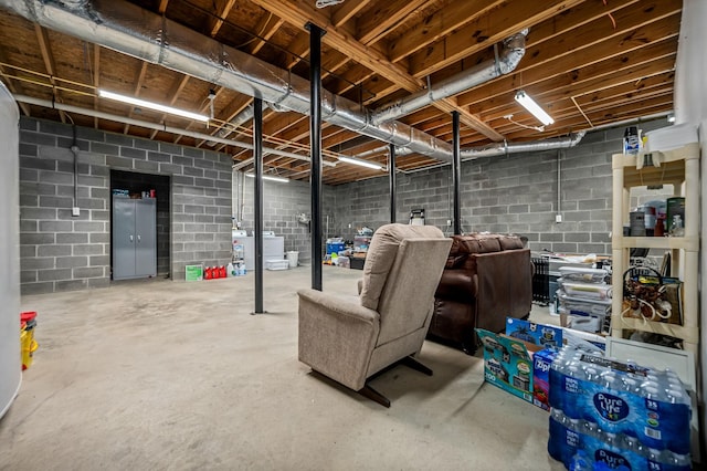 basement featuring washer / clothes dryer