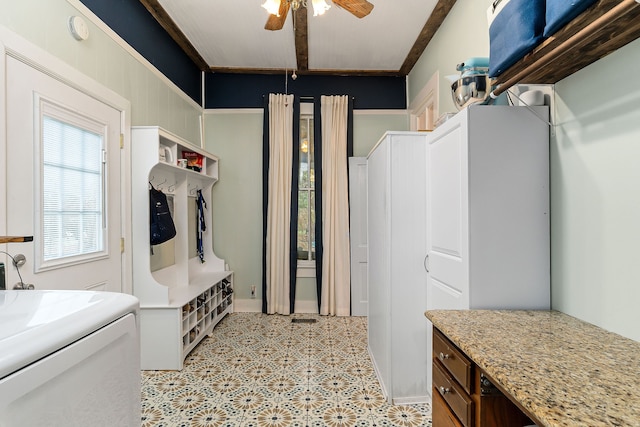 mudroom featuring washer / clothes dryer and ceiling fan