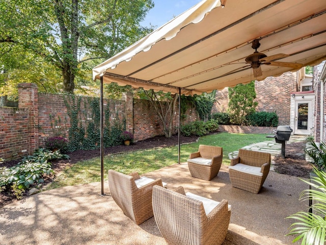 view of patio / terrace with ceiling fan