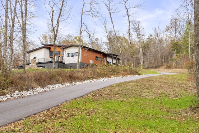 view of property exterior