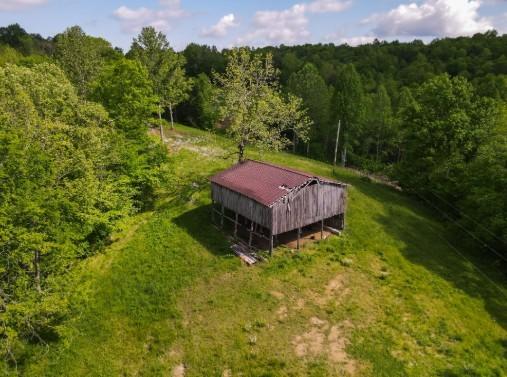 1159 New Hope Rd, Celina, TN 38551 - view from above of property with a forest