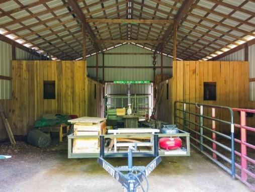 1159 New Hope Rd, Celina, TN 38551 - view of horse barn
