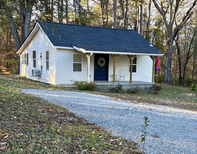 view of front of property featuring a porch