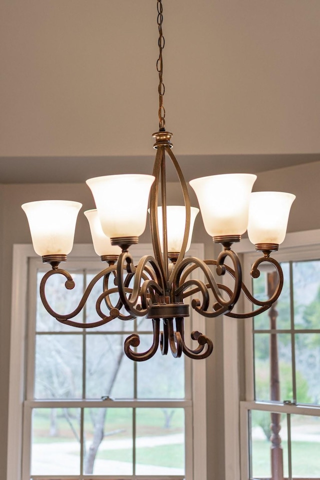 1055 Wades Branch Rd, Centerville, TN 37033 - detailed view of a chandelier