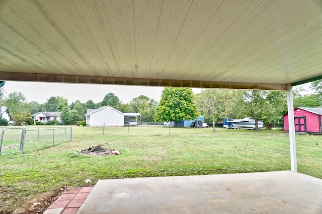 view of yard featuring a patio area