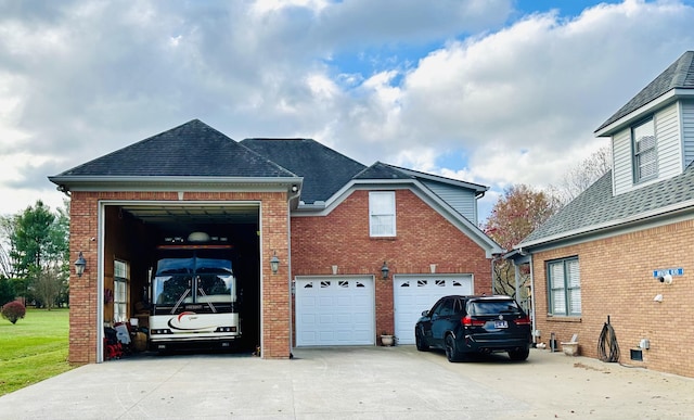 view of front facade with a garage