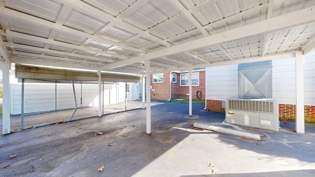 400 Edgewood Dr, Tullahoma, TN 37388 - view of garage