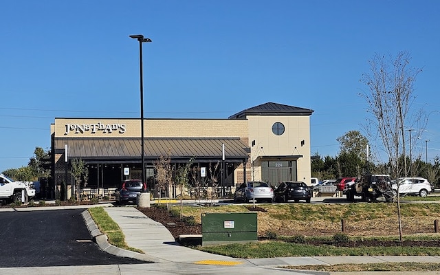 view of building exterior