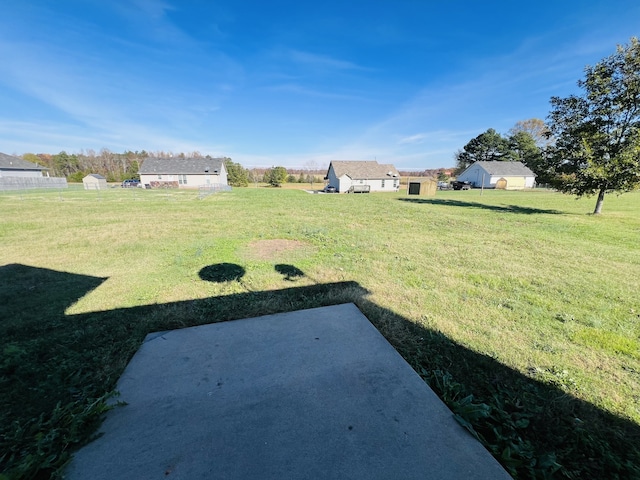 view of yard featuring a patio