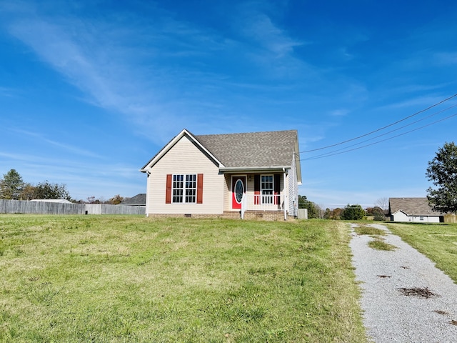 view of front of house featuring a front yard