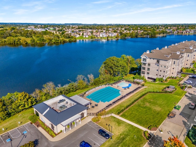 bird's eye view featuring a water view