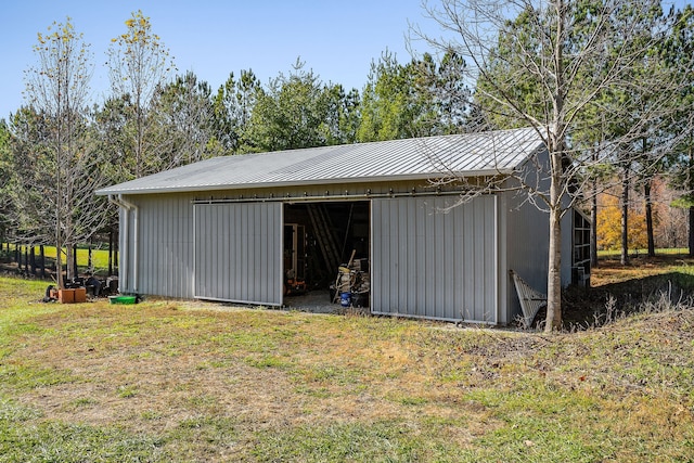 view of outbuilding