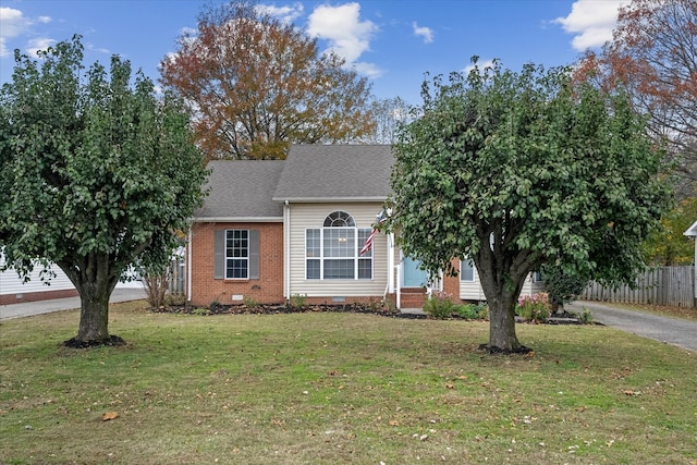 view of front of house with a front yard