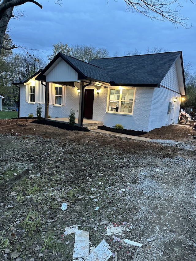 view of front facade with covered porch