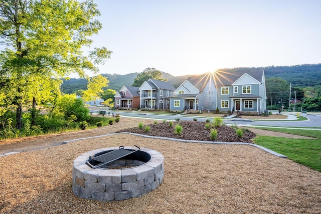 1311 Thomas Ave Unit 7, Chattanooga, TN 37409 - view of yard featuring an outdoor fire pit and a mountain view