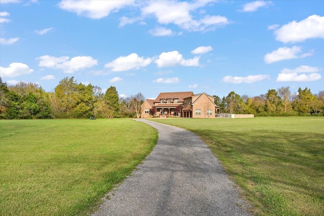 view of front of house featuring a front yard