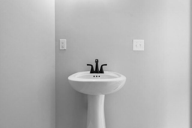 bathroom with sink