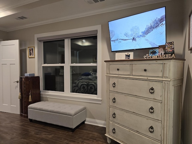 140 Dunn Fall River Rd, Leoma, TN 38468 - detailed view of crown molding and wood finished floors