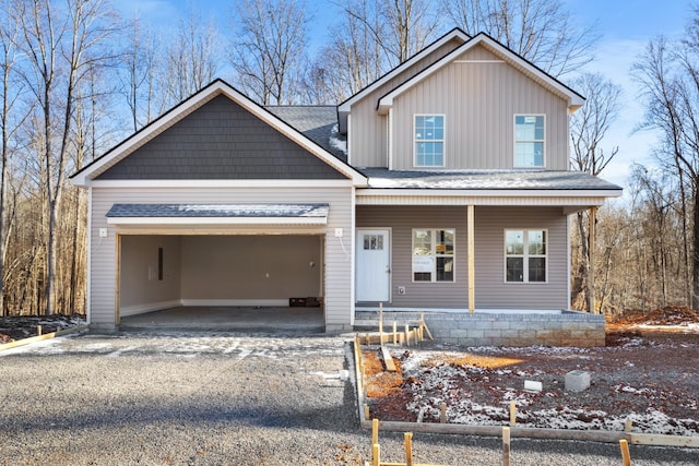 view of front of property featuring covered porch