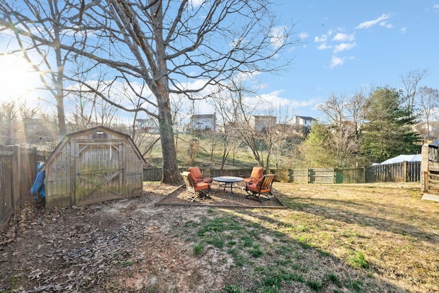 view of yard with a shed