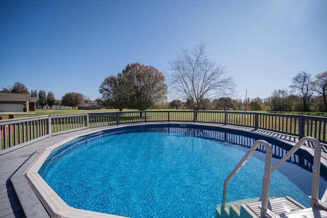 view of swimming pool