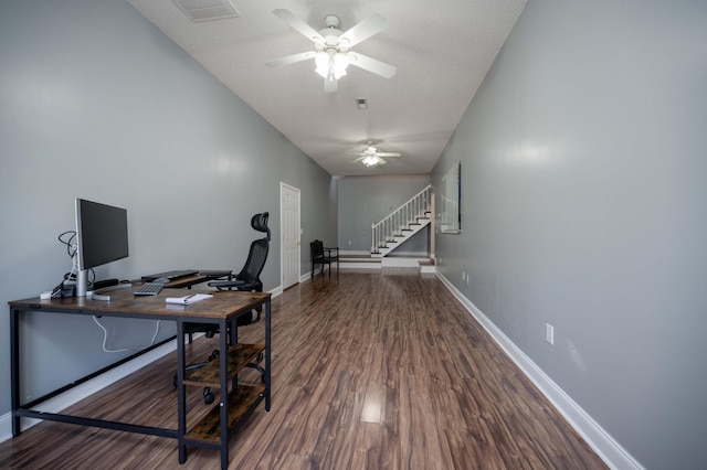 office area with ceiling fan, a textured ceiling, and hardwood / wood-style flooring