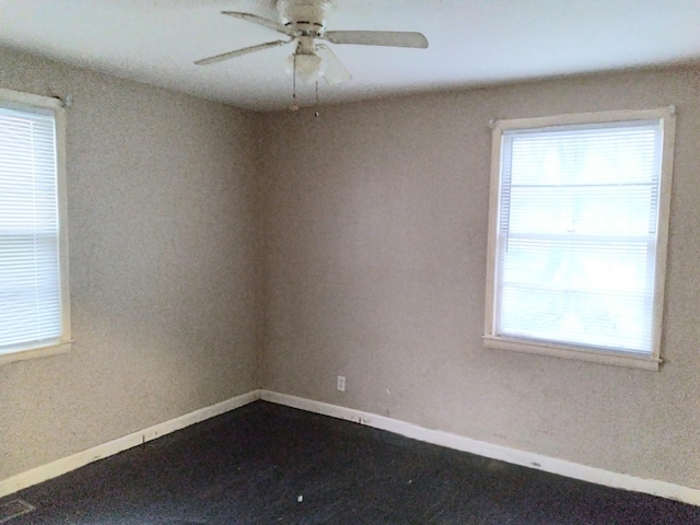 empty room with ceiling fan