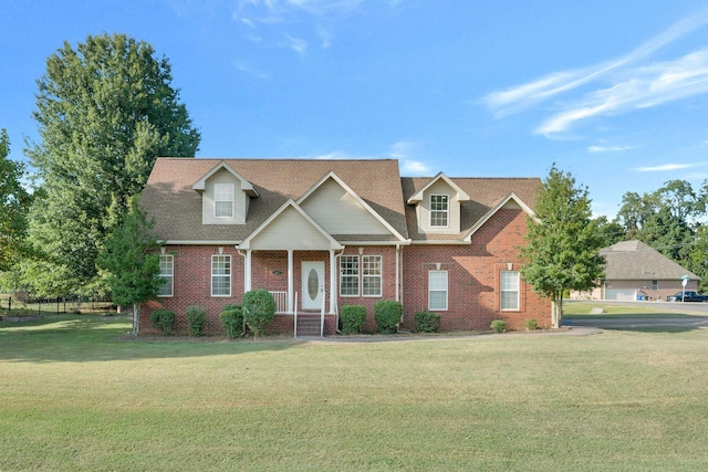 view of front facade with a front lawn