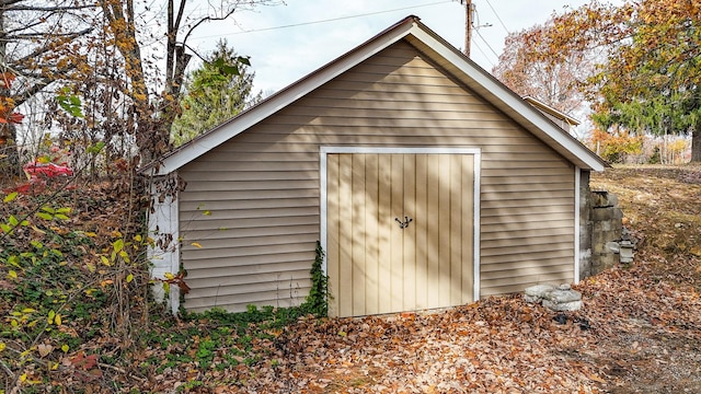 view of outdoor structure