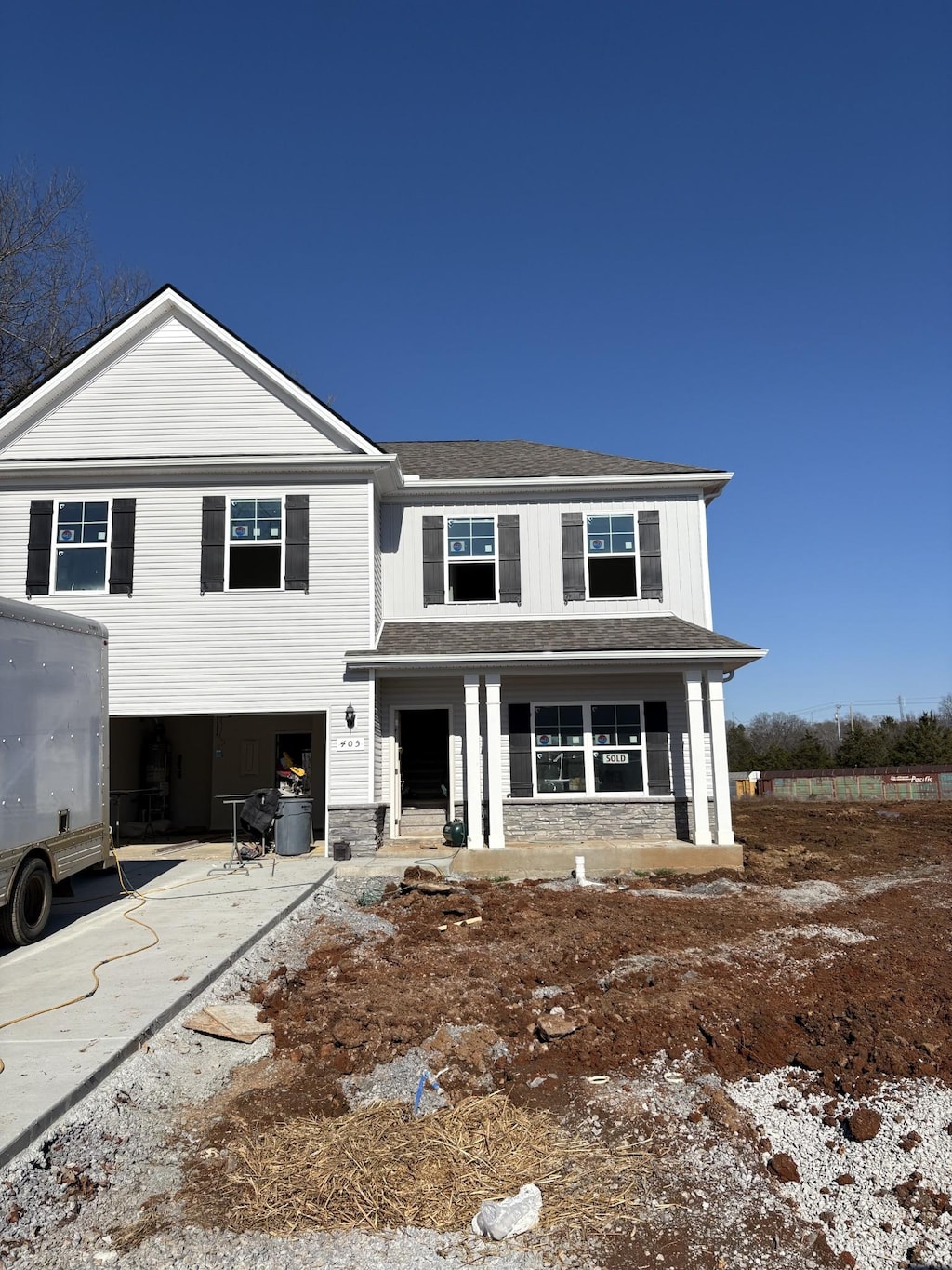 view of front of house featuring a garage