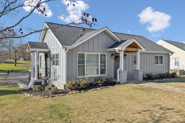 view of front of home with a front yard