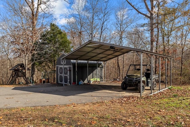 view of outdoor structure featuring a carport