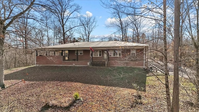 view of front of property with covered porch