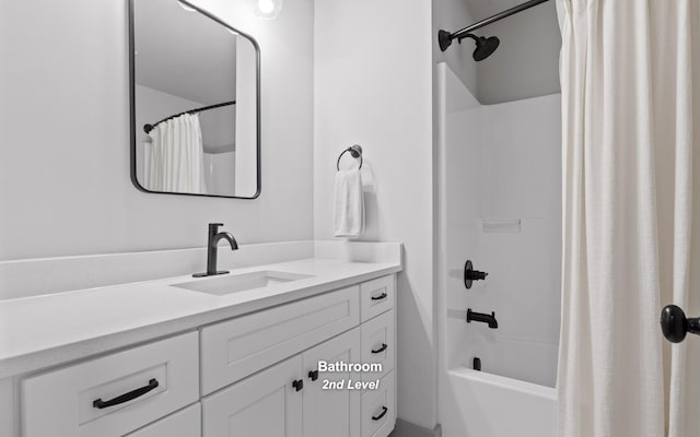 bathroom featuring vanity and shower / bath combo