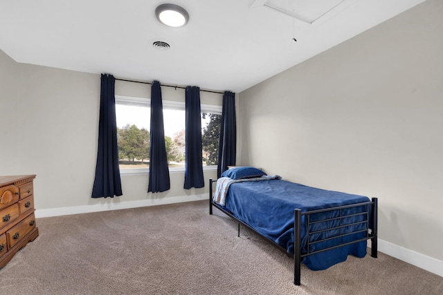 bedroom with carpet flooring