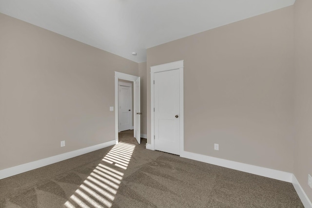 empty room with carpet