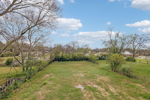 view of yard featuring a rural view