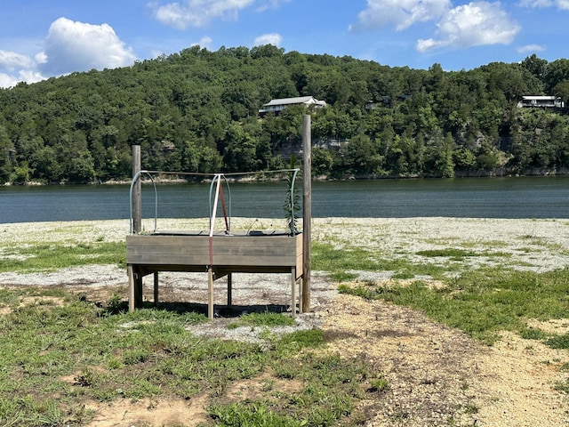 88 River Front Dr S, Clifton, TN 38425