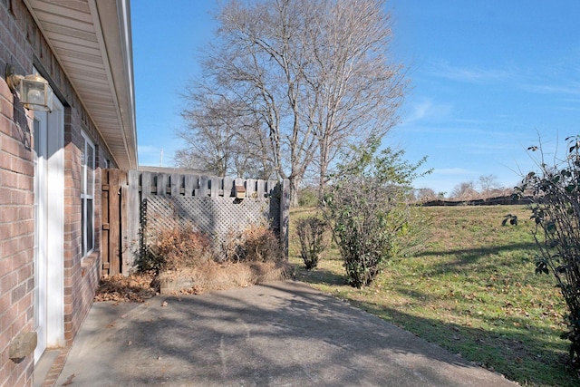 view of yard with a patio