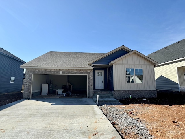 view of front facade featuring a garage