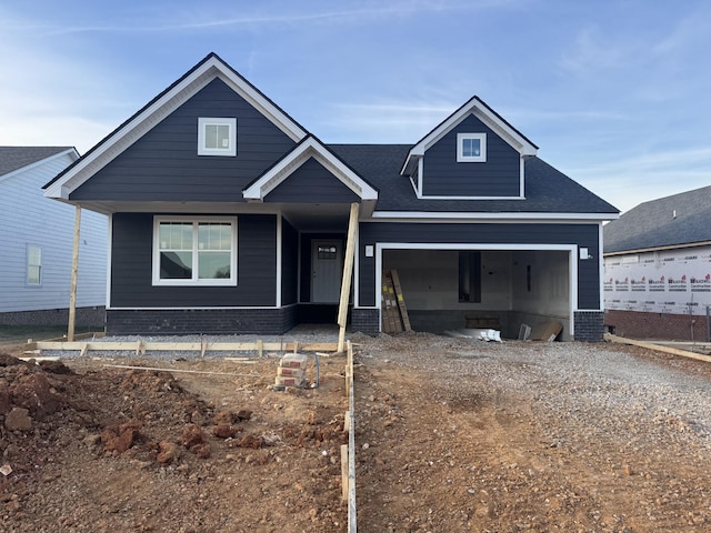 view of front facade with a garage