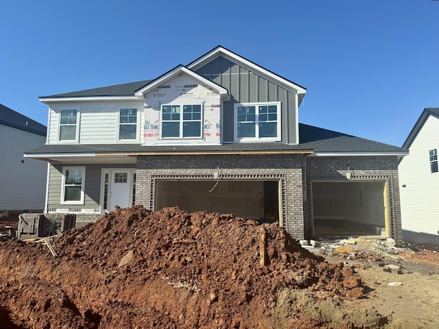 view of front facade with a garage