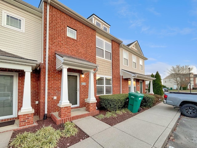 2002 Arum Ct, Spring Hill, TN 37174 - multi unit property with brick siding