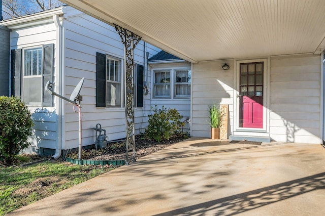 view of property entrance