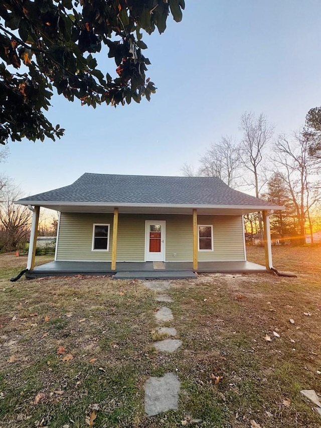 view of front of house featuring a porch