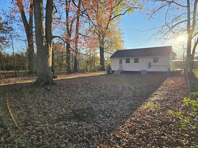 view of yard featuring cooling unit