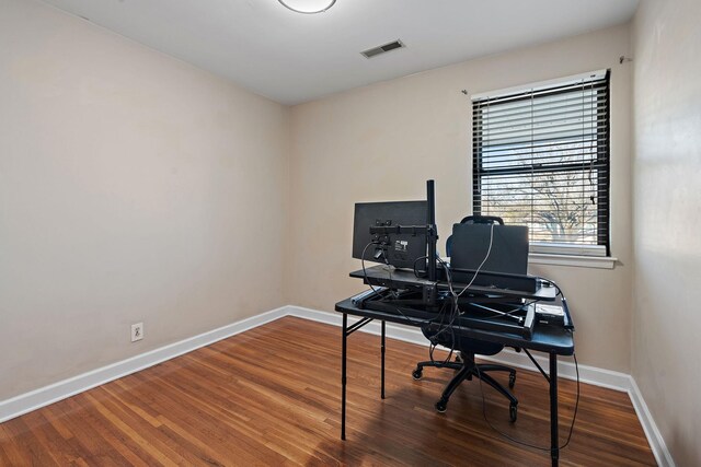 office with hardwood / wood-style floors